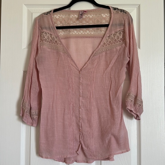 Dolled Up Pink Blouse - Picture 1 of 4